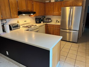 Microones, forn, placa de cuina i rentaplats 