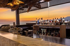 Bar (on property) - UDARA PH-J | 8th Floor Condo with Mountain Views & Beachfront Resort Amenities (Bucerías)
