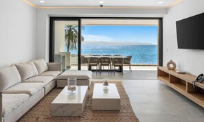 TV, table football, offices - Bantay 1E | Peaceful Beachfront 3BR with Ocean Views (Bucerías)
