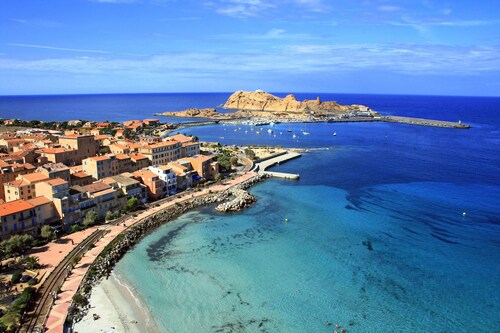 Modern 3-guest Apartment in L'ile Rousse