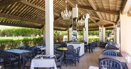 Coastal Apartment in Linguizzetta With Pool