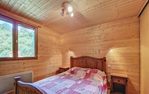 3 Schlafzimmer, Bügeleisen/Bügelbrett, Reisekinderbett, Bettwäsche