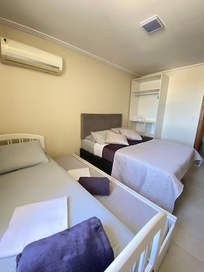 Apartment | Iron/ironing board, free WiFi