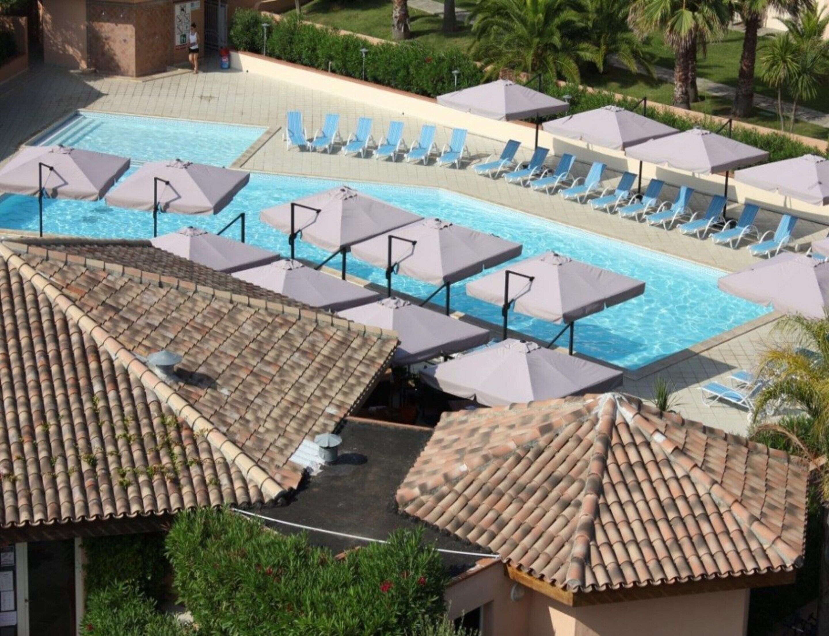 House | Pool | Outdoor pool