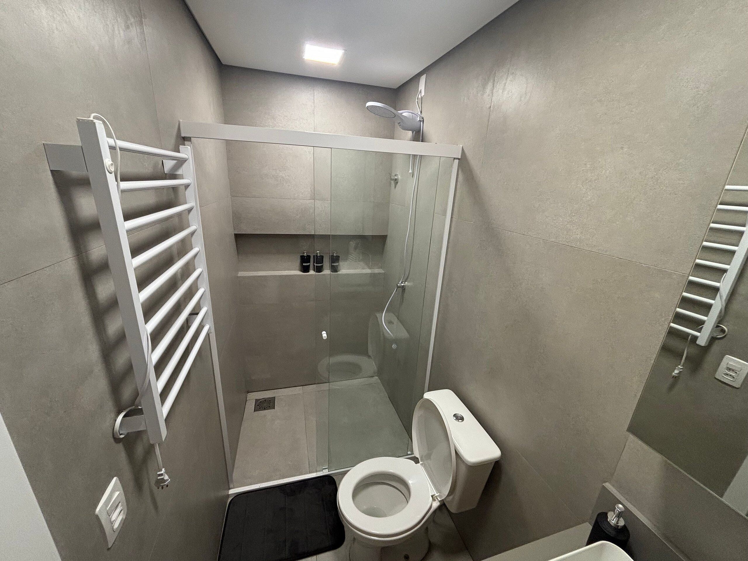 Basic Apartment | Bilik Mandi