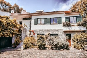 House | Exterior - Tranquil Holiday Home With Pool in Sintra (Sintra)