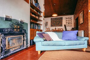House | Living room - Tranquil Holiday Home With Pool in Sintra (Sintra)