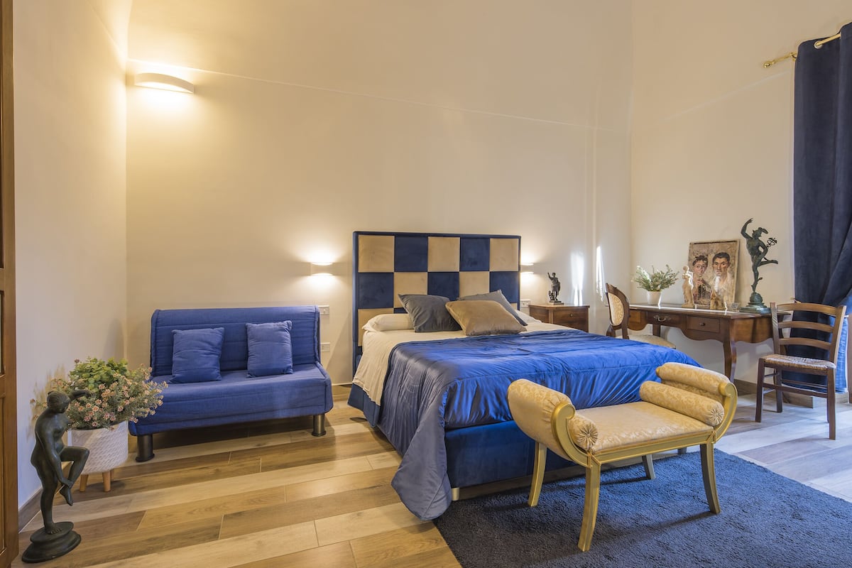 Deluxe Quadruple Room, Private Bathroom