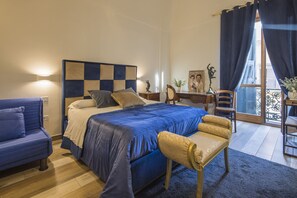 Deluxe Quadruple Room, Private Bathroom | Free WiFi - pompei suite via roma 16 (Pompei)