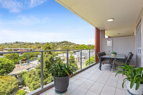 Seaside Retreat With Parking and Balcony