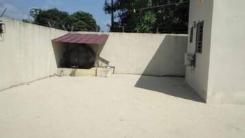 Enceinte de lâhĂ©bergement