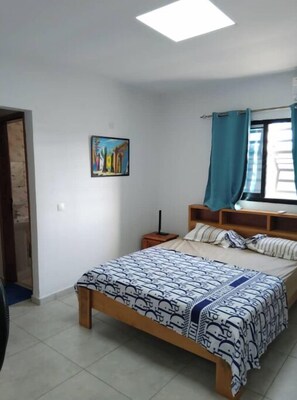 4 habitaciones, wifi gratis y ropa de cama