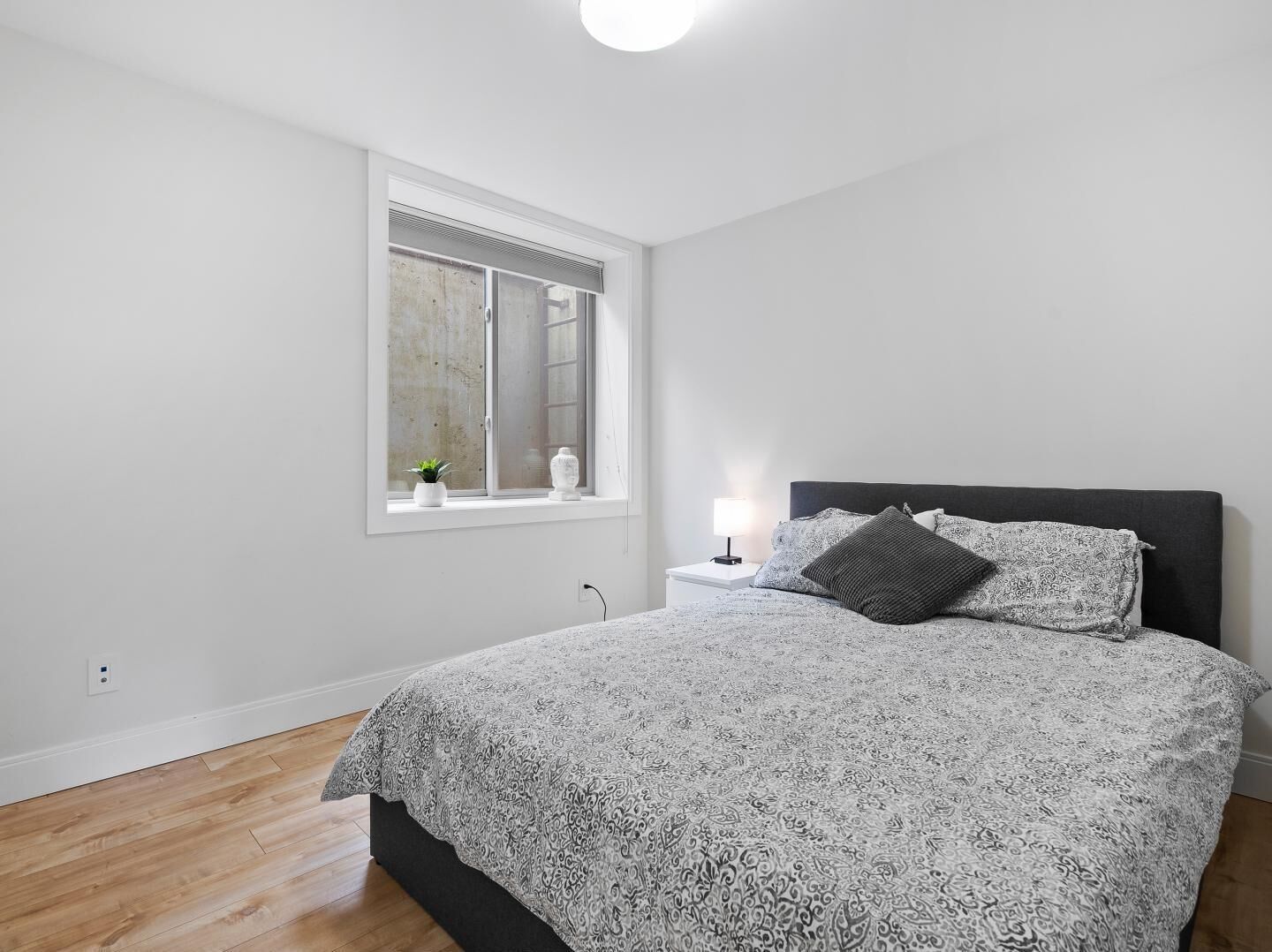 2 室のベッドルーム、アイロン / アイロン台、WiFi、ベッドシーツ