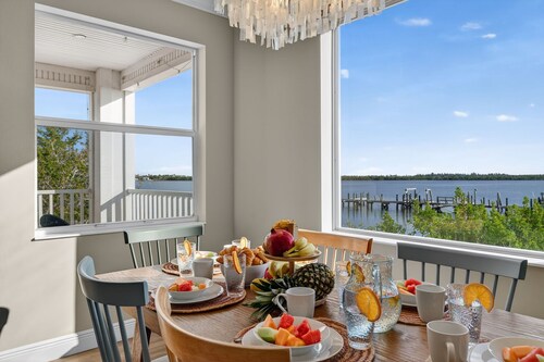 Luxury Oceanfront Island Oasis - Fish, Kayak, Paddleboard - Old Forida Charm