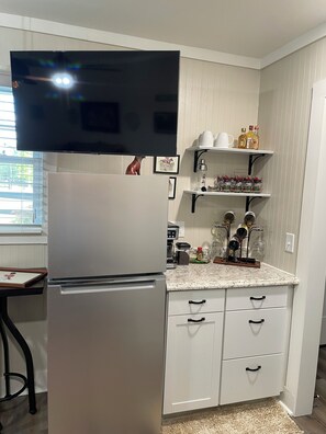 Micro-ondes, lave-vaisselle