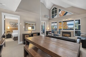 3 habitaciones, tabla de planchar con plancha, wifi y ropa de cama