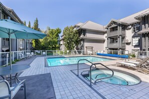 Pool - True Ski-In/Out Blackcomb | Sleeps 8+ | 2BR+Loft (Whistler)