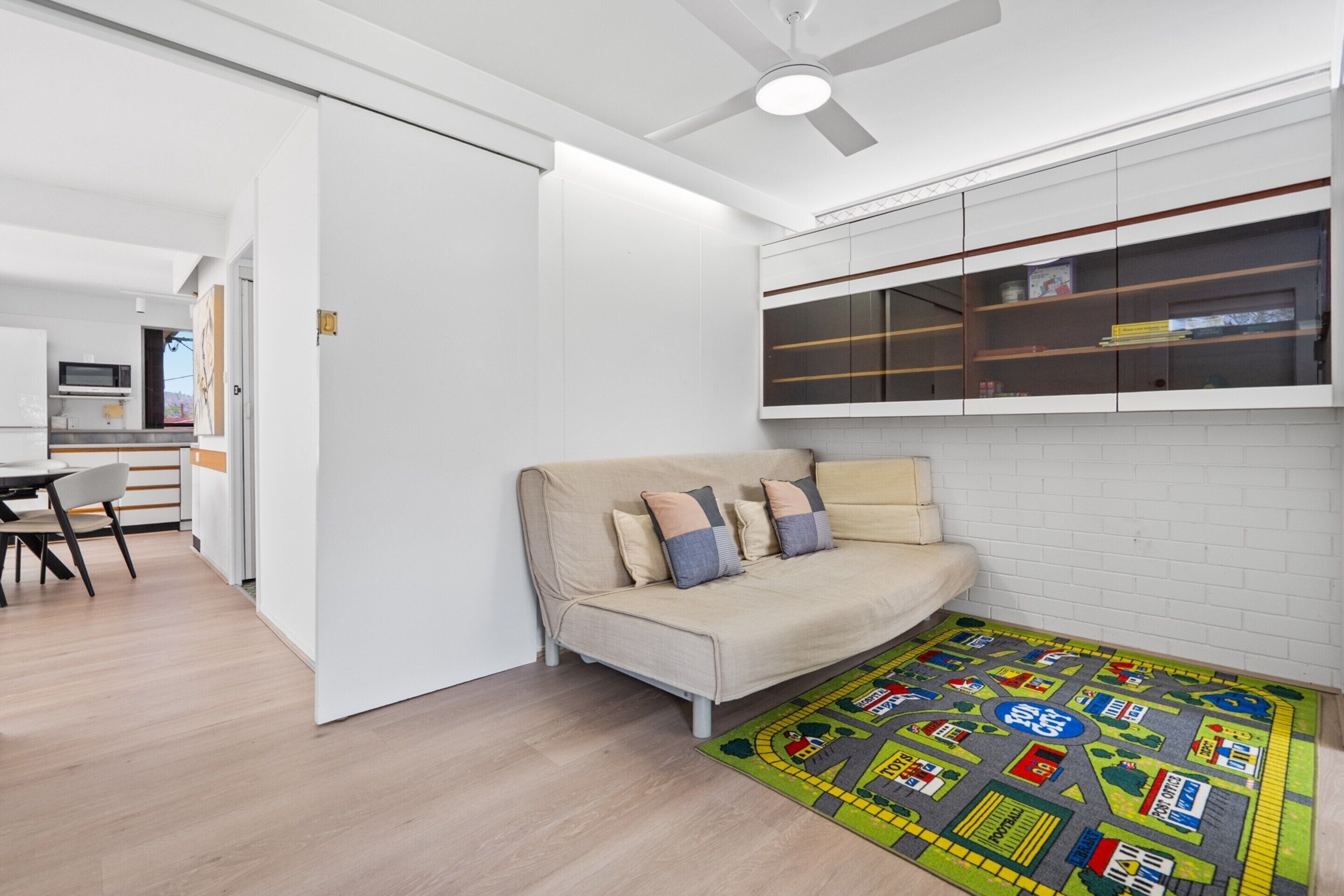 غرفة المعي شة