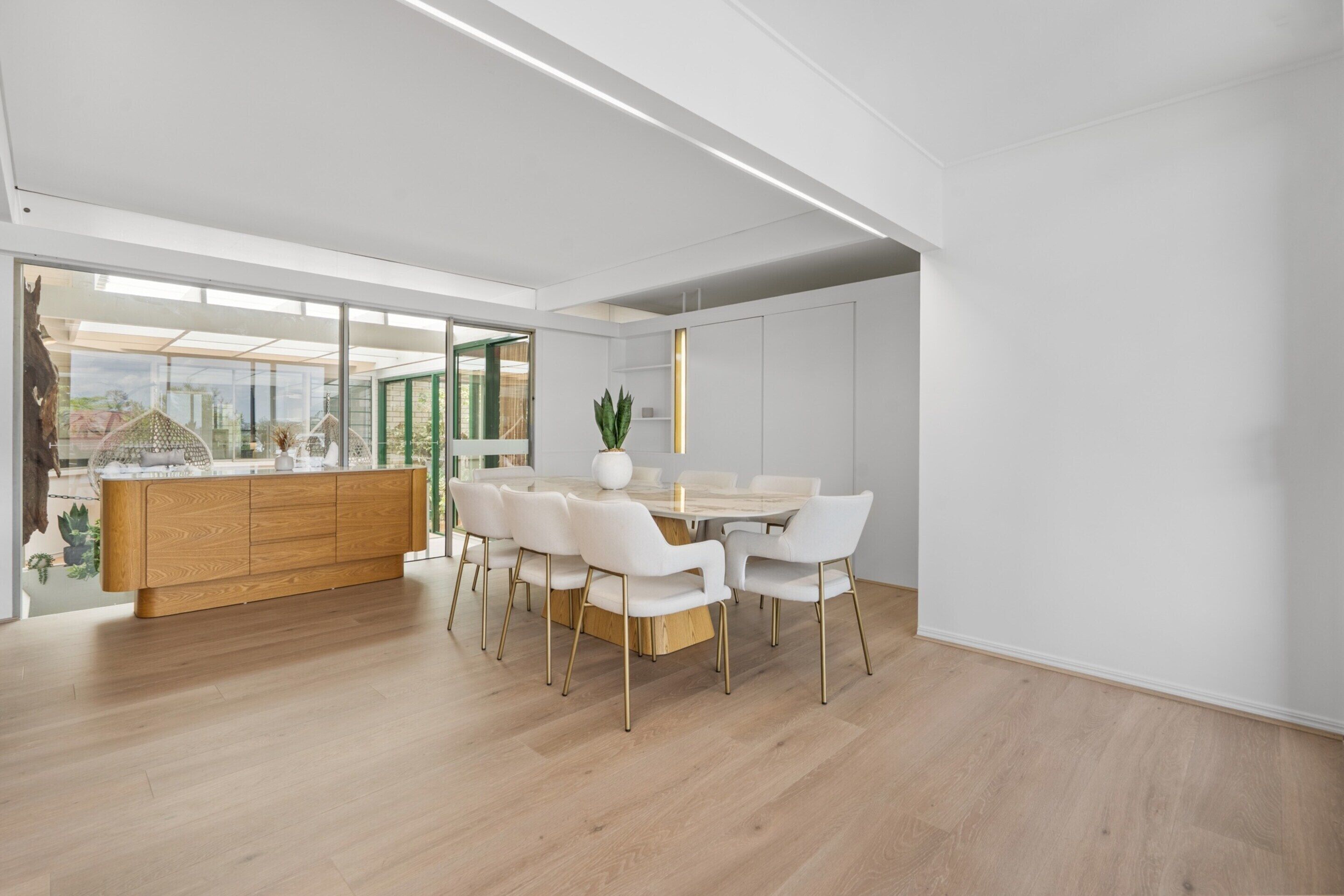 Apartment | Dining