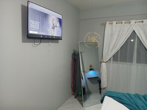 1 chambre, fer et planche à repasser, Wi-Fi gratuit, draps fournis