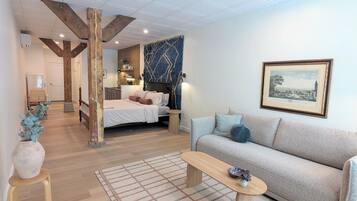 1 dormitorio, tabla de planchar con plancha, wifi y ropa de cama