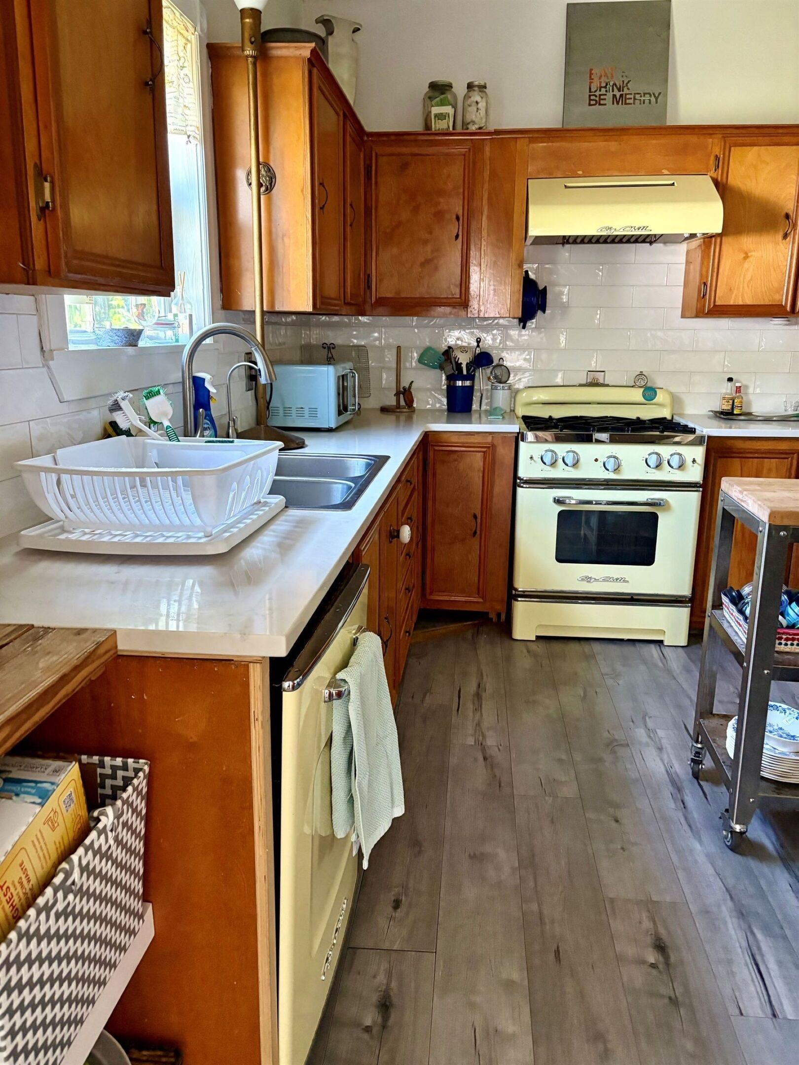 雪櫃、微波爐、焗爐、爐具