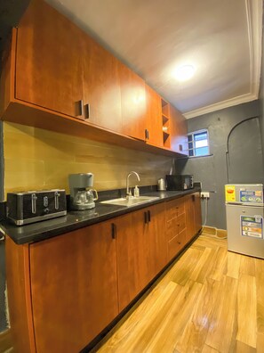 Departamento | Escritorio, espacio para trabajar con laptop y wifi gratis 