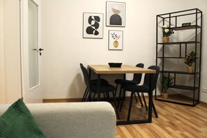 Dining - Cosy living in Vallendar Central & quiet (Vallendar)
