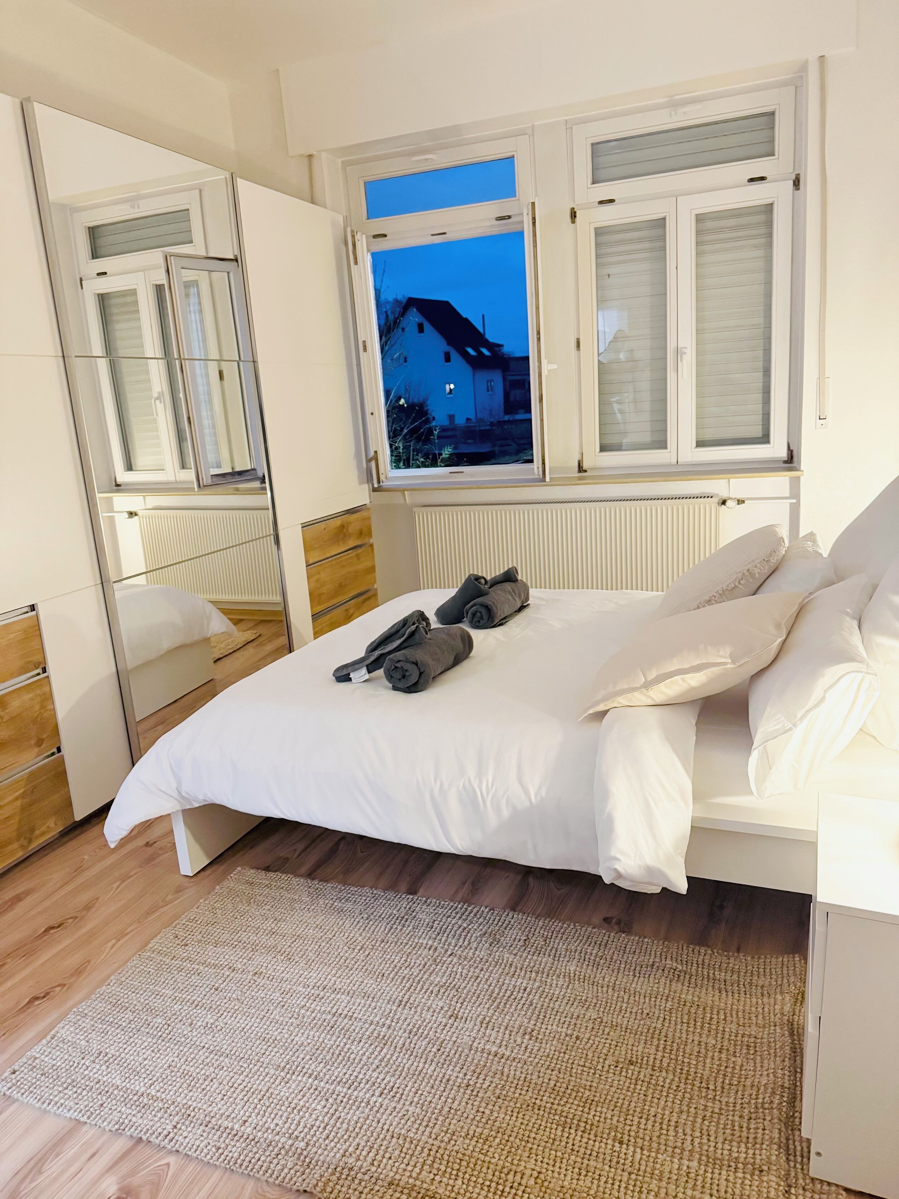 1 soverom, strykejern/-brett, internettilgang og sengetøy