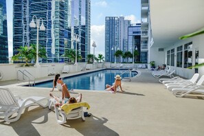 Pool - Brickell Bay 2308 (Miami)