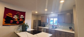 Wild West Family Retreat - Fenced Yard