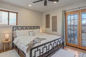 3 chambres, fer et planche à repasser, Wi-Fi, draps fournis
