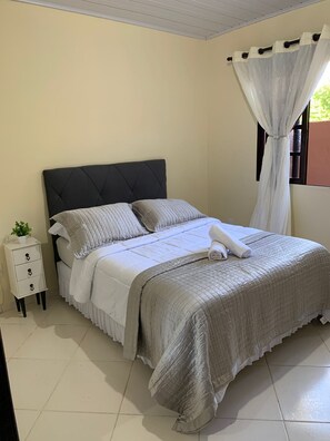 2 Schlafzimmer, Bügeleisen/Bügelbrett, WLAN, Bettwäsche