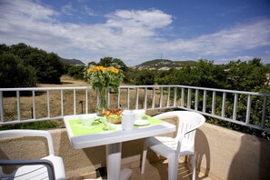 Balcony - Chic Romantic Getaway in L'ile Rousse (L'Île-Rousse)