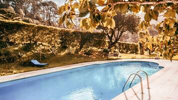 Casa | Piscina | Piscina interna, piscina externa