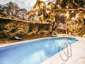 Casa | Piscina | Piscina interna, piscina externa