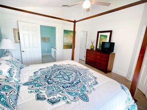 4 bedrooms, WiFi, bed sheets - 4 bedroom retreat with private pool in Davenport FL (Davenport)