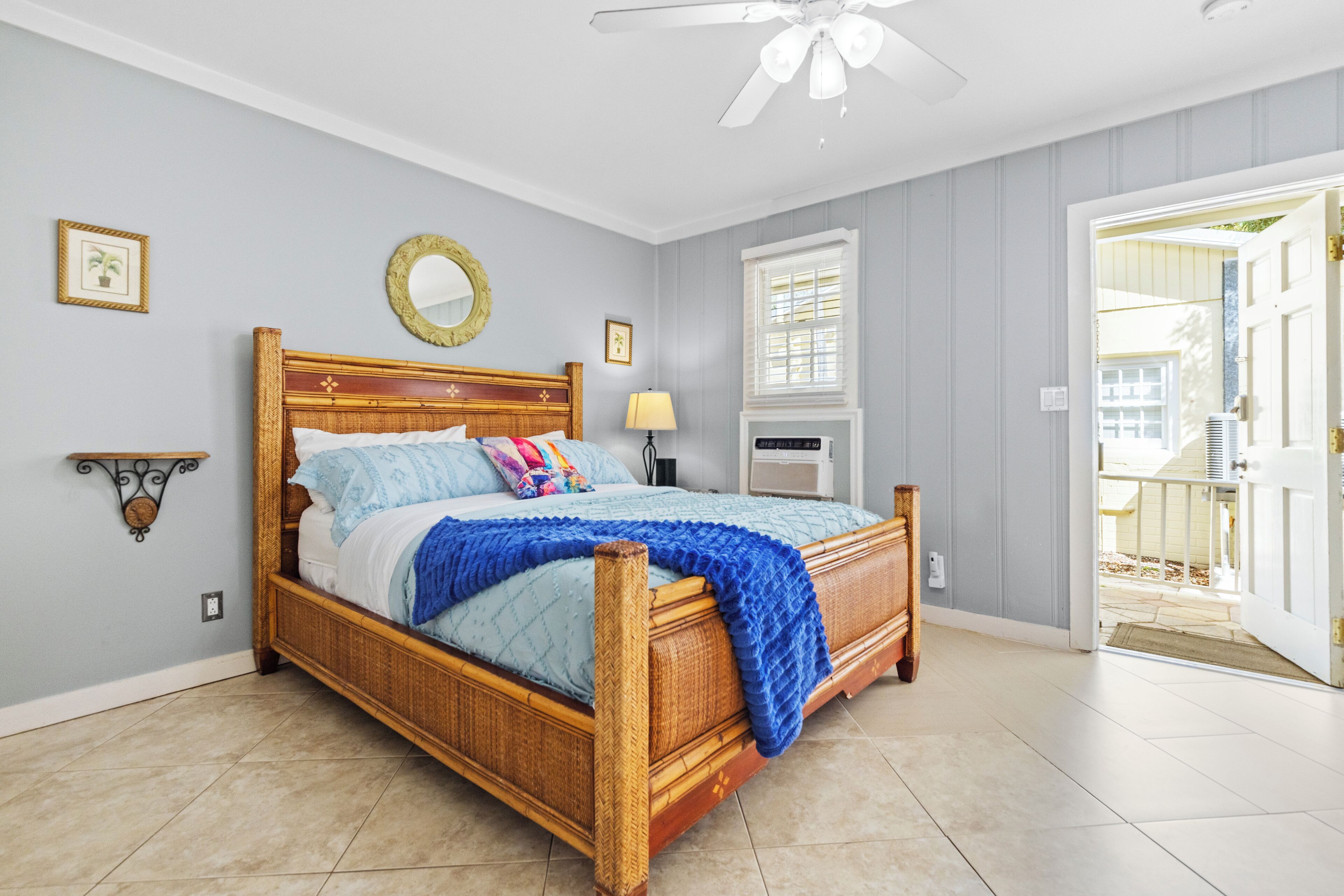 1 多间卧室、熨斗/熨衣板、床单