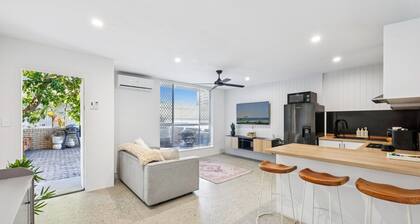 Spacious 1-bed Apartment in Coolangatta