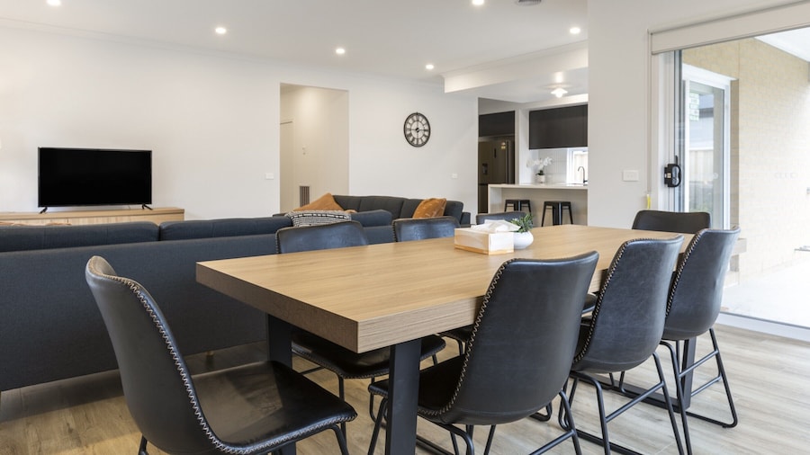 Family Home With Yard Near Armstrong Creek