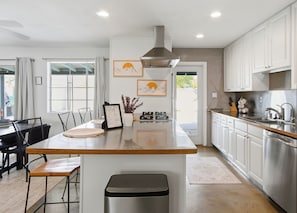 Private kitchen - Old Town Scottsdale Retreat - Private Pool + Putting Green + Office & Outdoor TV (Scottsdale)