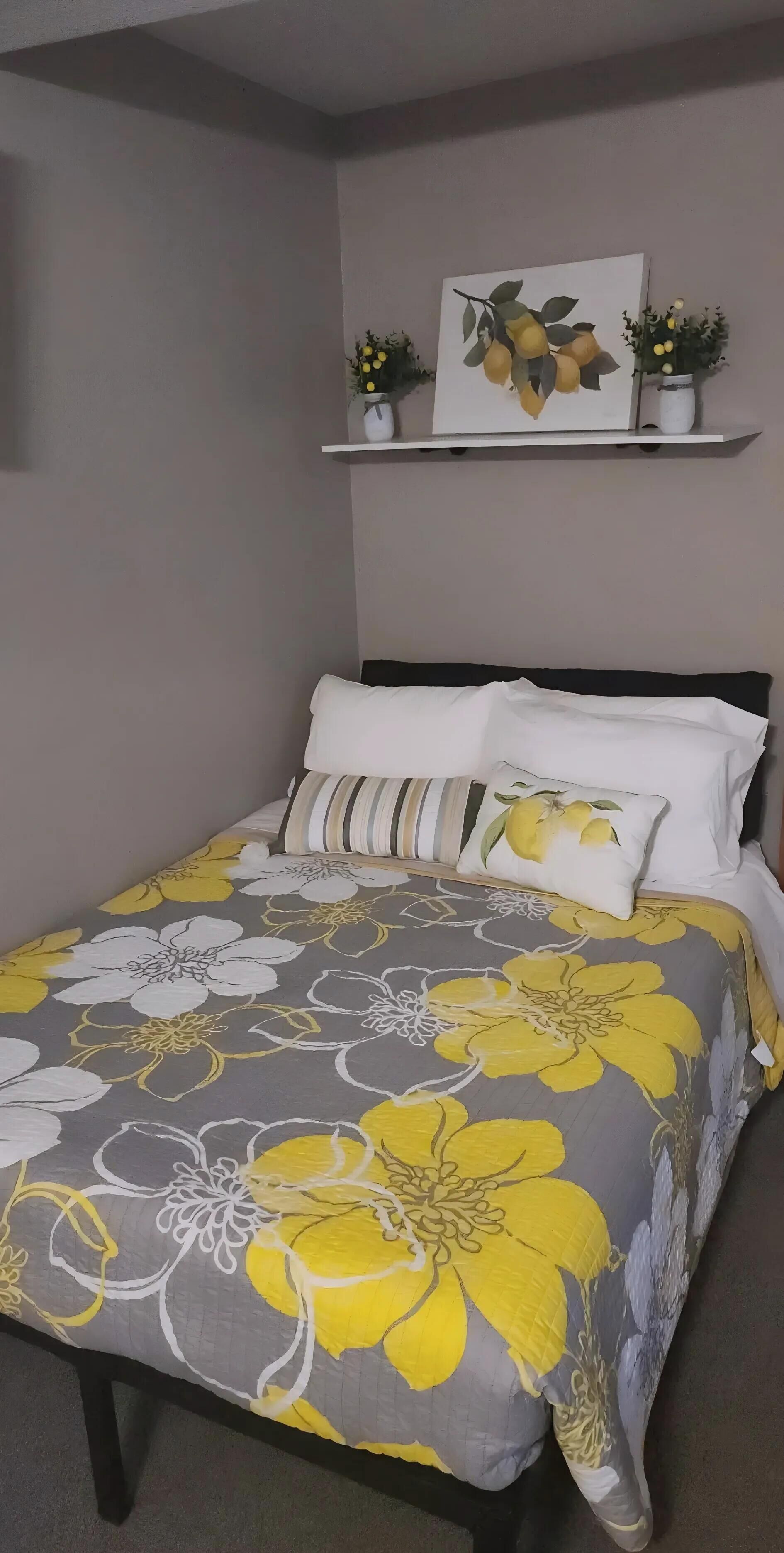 1 habitación, tabla de planchar con plancha, wifi gratis y ropa de cama 