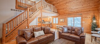 Wild Pines Getaway: Minutes from Paul Bunyan Trail and Downtown Nisswa