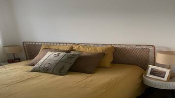 Apartment | 2 bedrooms, iron/ironing board