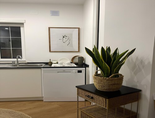 Stylish Apartment Near Tejo River