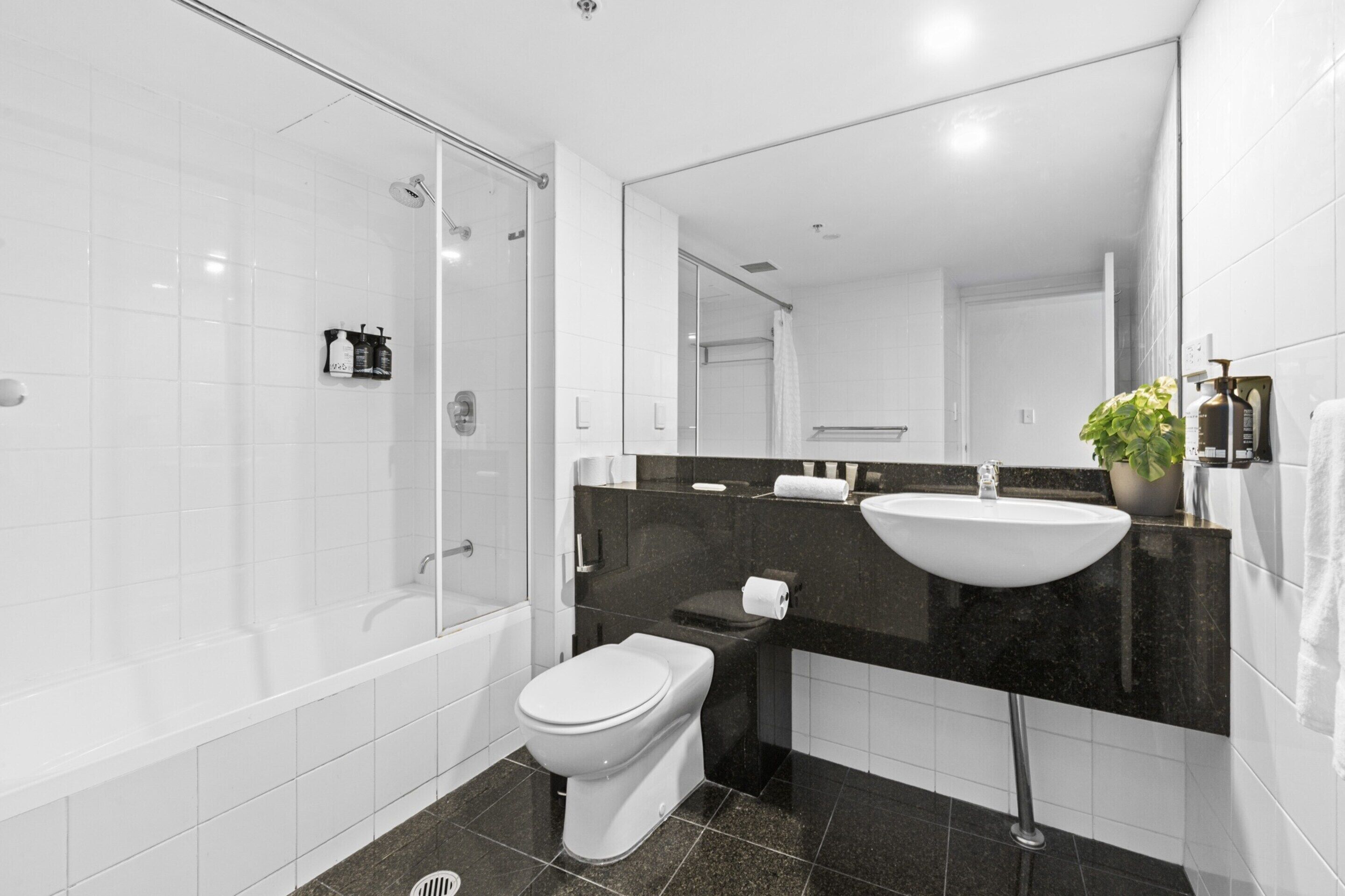 Apartment | Bathroom