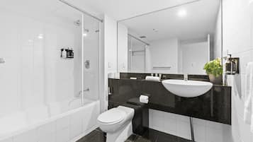Apartment | Bathroom