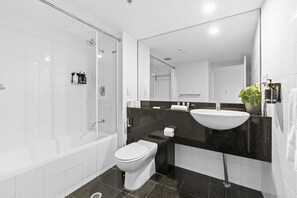 Apartment | Bilik Mandi