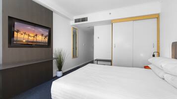 Apartment | 1 bedroom, bed sheets