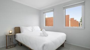 Apartment | 3 bedrooms, iron/ironing board, bed sheets